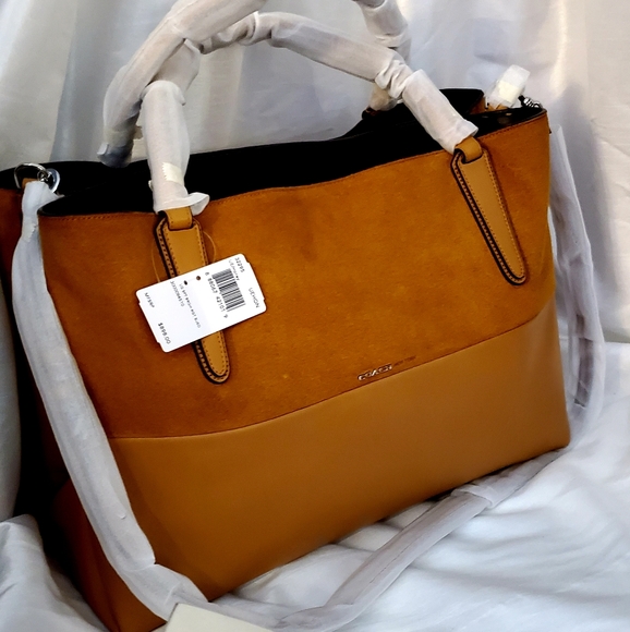 Coach Handbags - NWT/BAG RETIRED COACH XL BOROUGH BAG